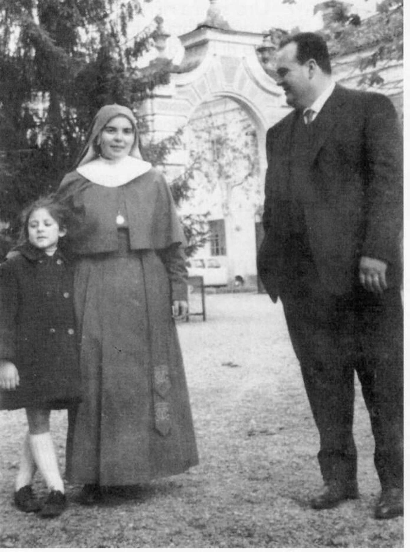 leonella giovane